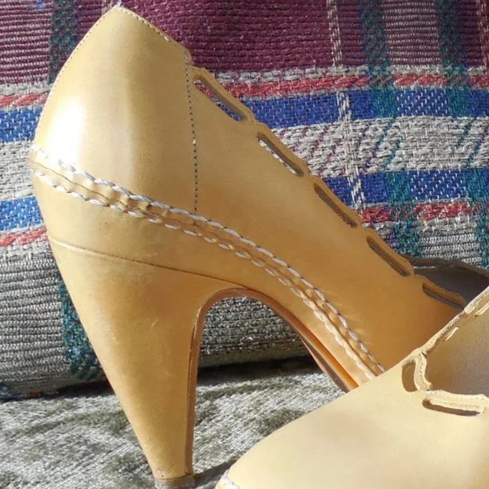 Marni Cutout Nude Leather Pumps Almond Toe High Heels EU 35.5 US 5 5.5 Italian